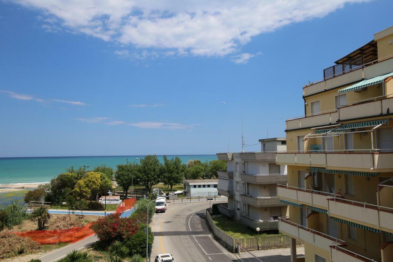 Holiday House Alba Alba Adriatica Exterior foto